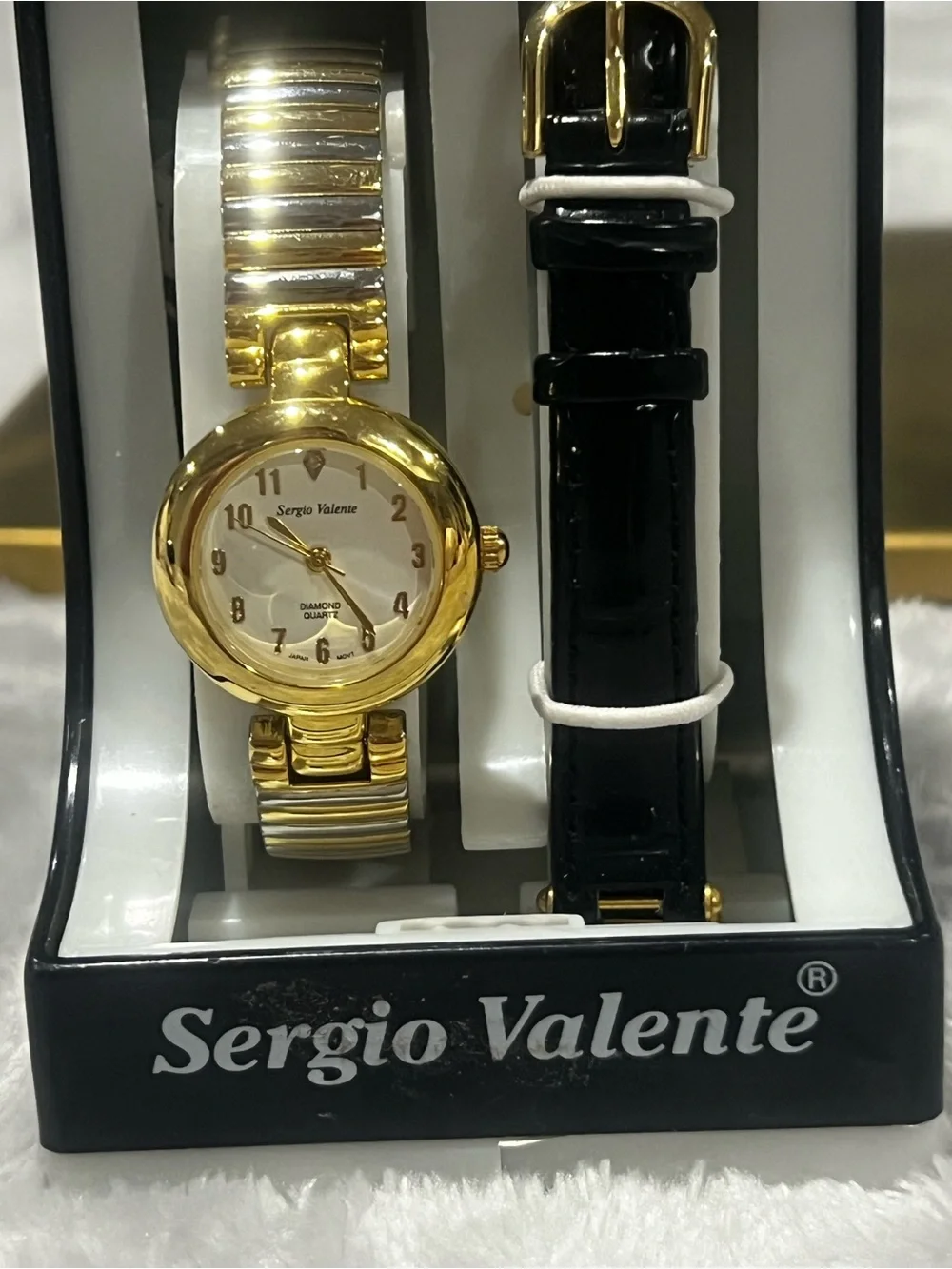 NIB Sergio Valente Vintage Women's Quartz Watch Gift Set - Gold & Black